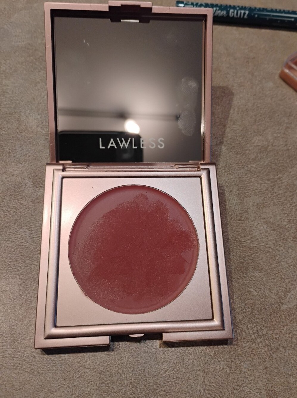 BLUR BLUSH Soft Cream LAWLESS COMPACT WITH MIRROR